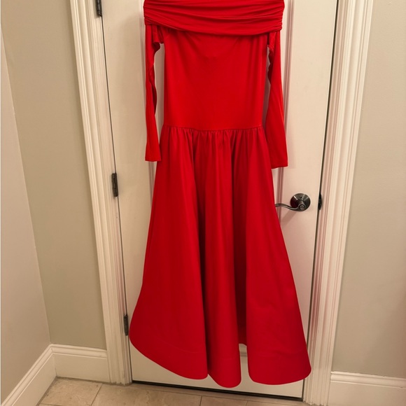 Alice + Olivia Red Off-Shoulder Long Sleeve A-Line Dress - Picture 6 of 13